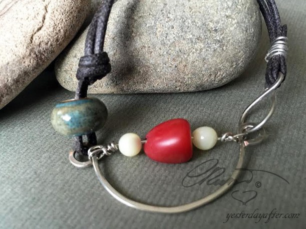 Coral wired bracelet1a