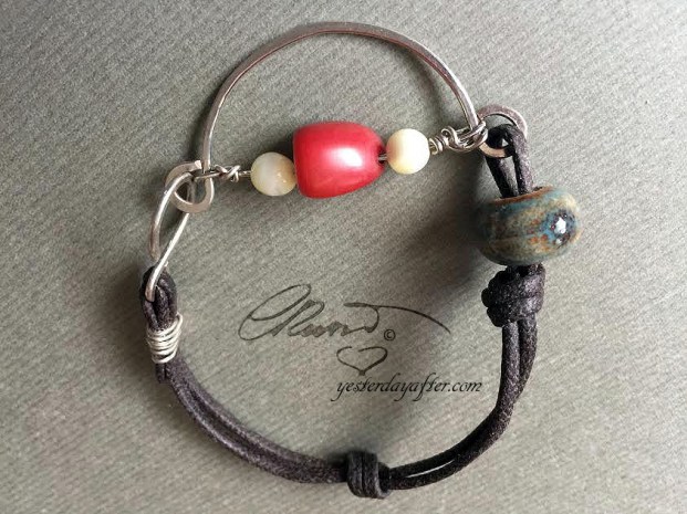 Coral wired bracelet2a