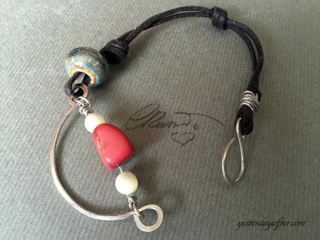 Coral wired bracelet3a